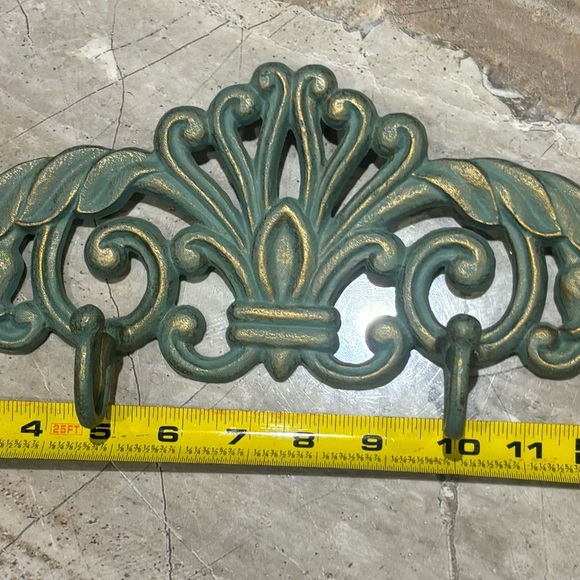 Vintage style iron Green Wall Hook Decor - Picture 11 of 12
